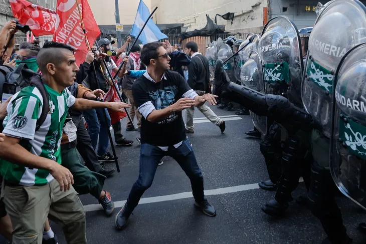 Arjantin’de "kemer sıkma" politikasına protesto