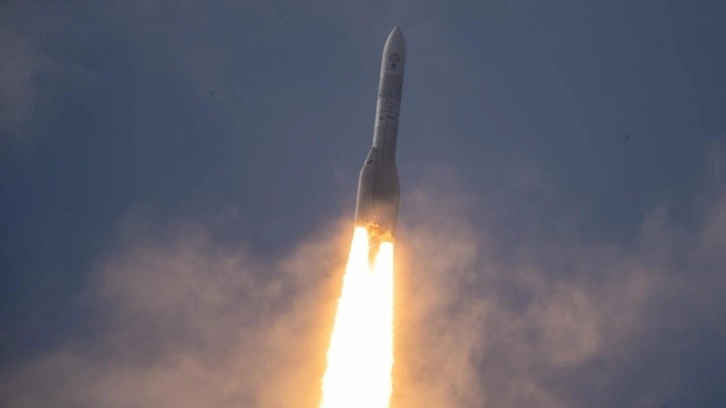 Avrupa Uzay Limanı'ndan Yeni Ariane 6 Roketi Fırlatıldı