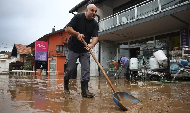 Bosna'da sel felaketi: 14 ölü