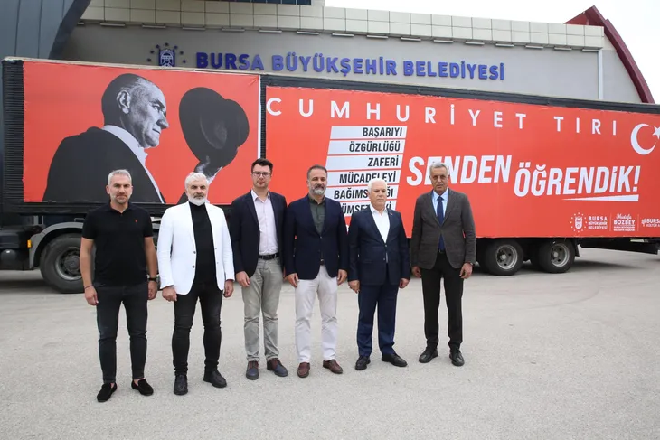 'Cumhuriyet Tırı' Bursa’yı sarıyor