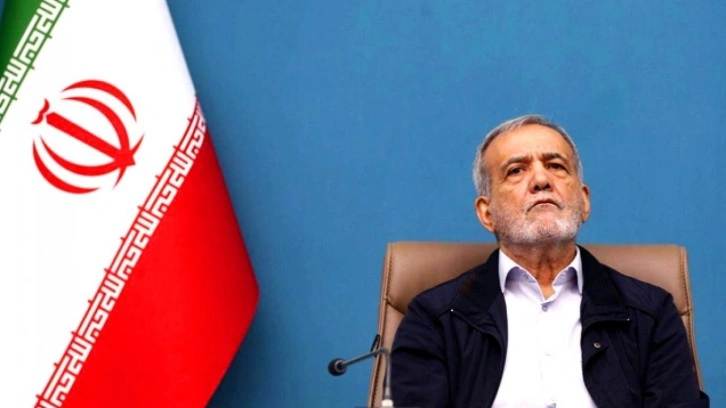 İran'da Yeni Cumhurbaşkanı Mesut Pezeşkiyan Yemin Etti