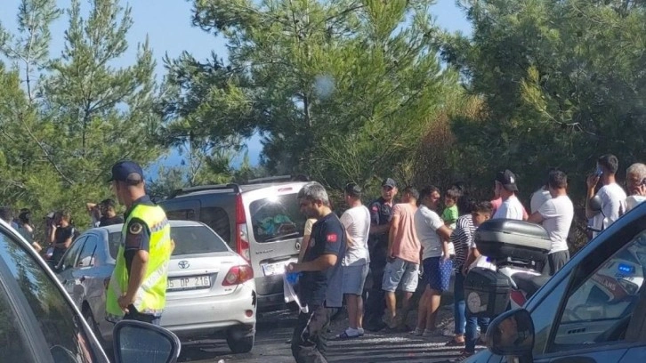 Menderes'te Zincirleme Kaza: 1 Ölü, 6 Yaralı