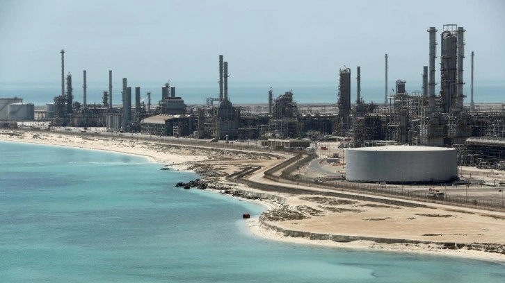 Suudi Arabistan'dan Yeni Keşif: Petrol ve Doğal Gaz Yatakları Bulundu