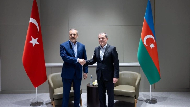 Türk ve Azerbaycan Dışişleri Bakanları Şuşa'da Buluştu