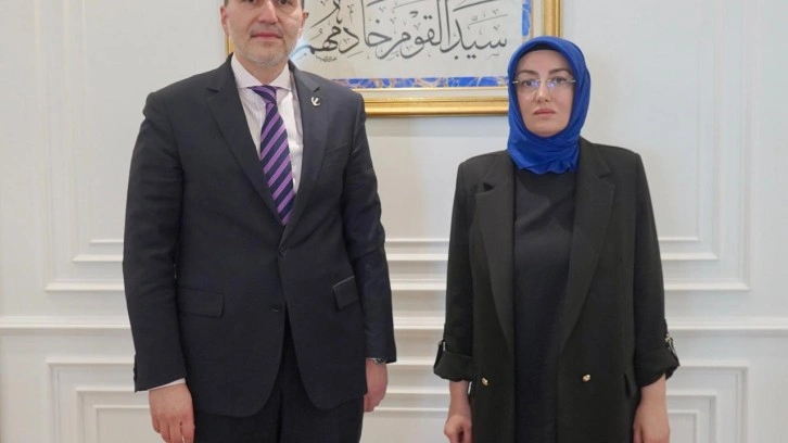 Yeniden Refah Partisi Genel Başkanı, Sinan Ateş'in Eşiyle Görüştü