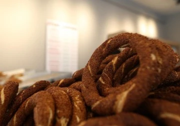 Bursa'da simit 15 TL oldu