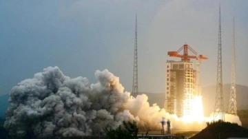 Çin, Uzaya Yeni Bir Uydu Grubu fırlattı