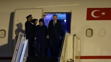 Cumhurbaşkanı Erdoğan ve Eşi Atatürk Havalimanı'nda Karşılandı