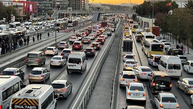 İstanbul trafiğinde ’ara tatil’ yoğunluğu