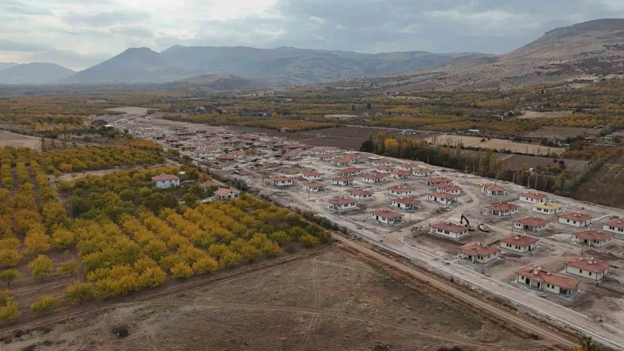 Malatya’da deprem konutları hızla ilerliyor