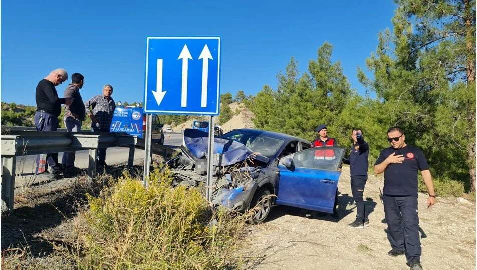 Antalya-Isparta yolu üzerinde feci kaza